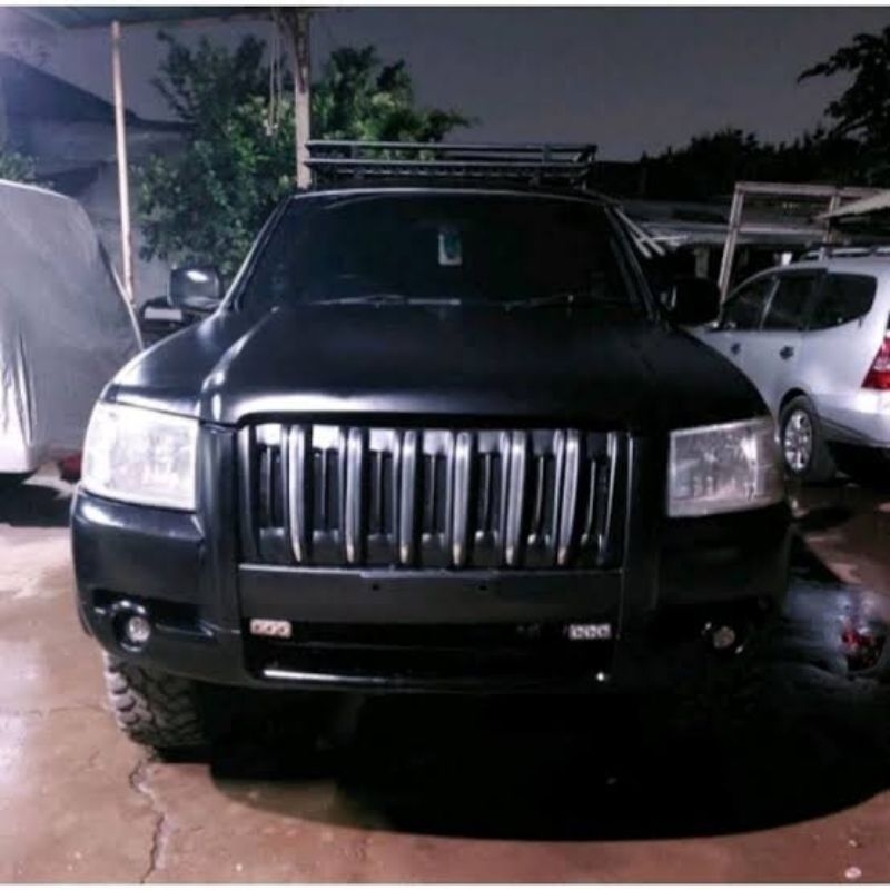 Grill Apollo Ford Everest