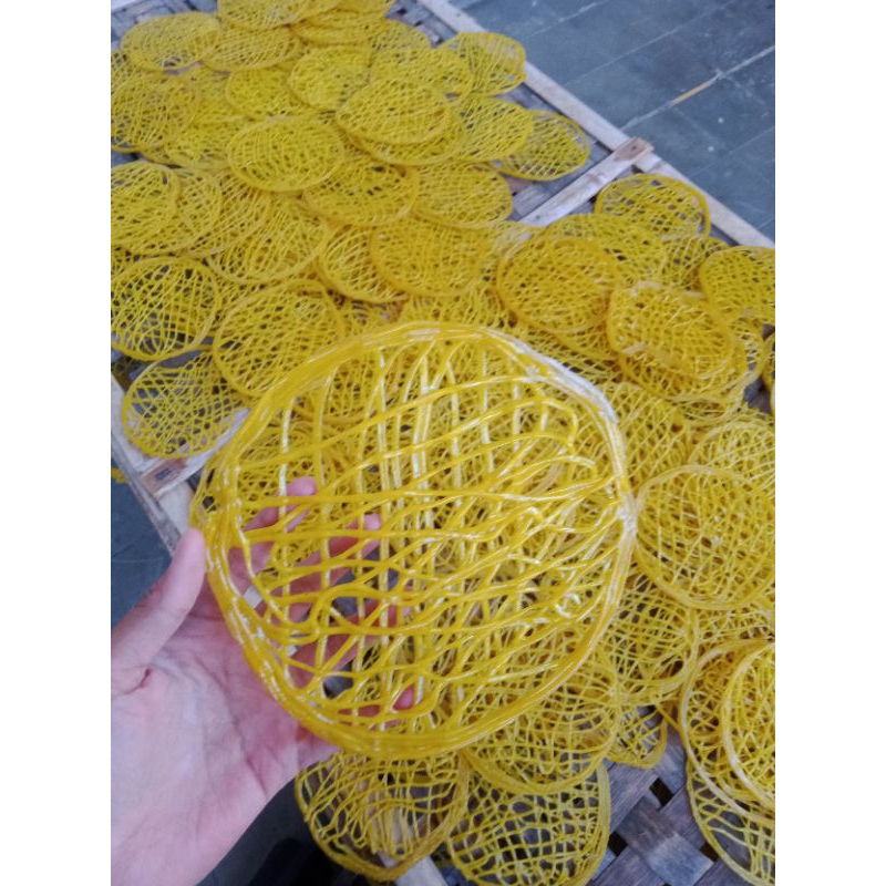 

(1kg) kerupuk kuning besar mentah | kerupuk asinan | pecel