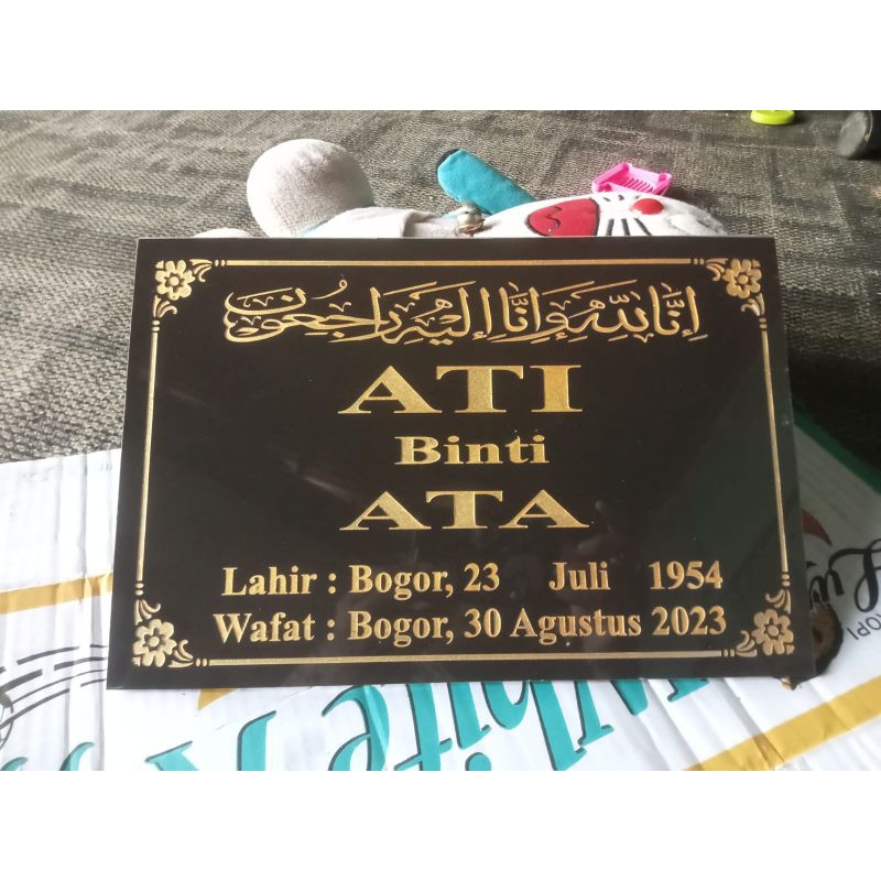 Nama Nisan Kuburan Granit 20X30 Cetakan Rapih