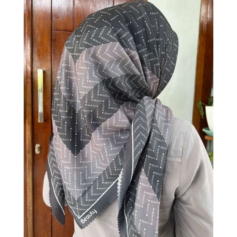NUANSA HITAM hijab segiempat denay voal motif semarang