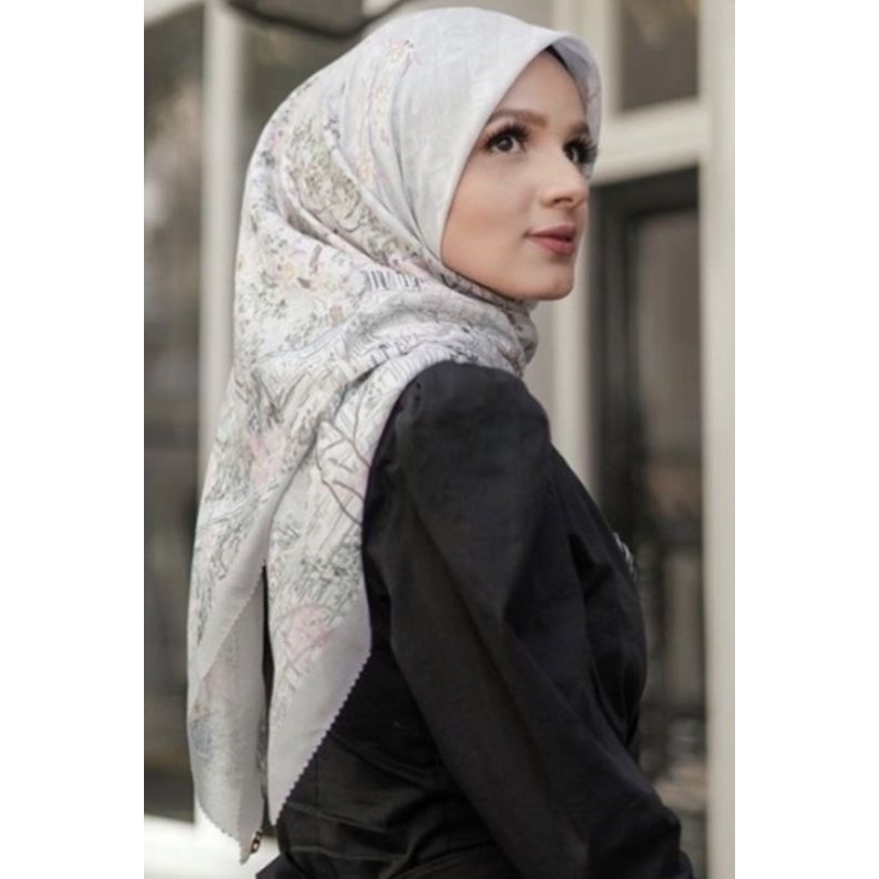 British 1.0 Buttonscarves - Ash (New as is)