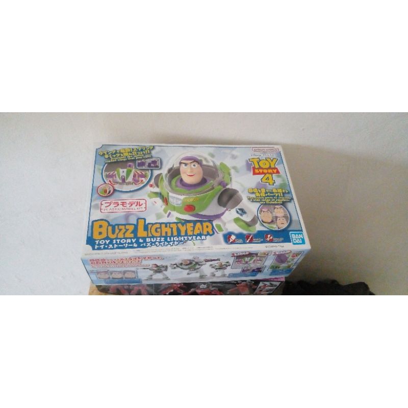 Figure Rise Buzz Lightyear Toy story 4 Bandai