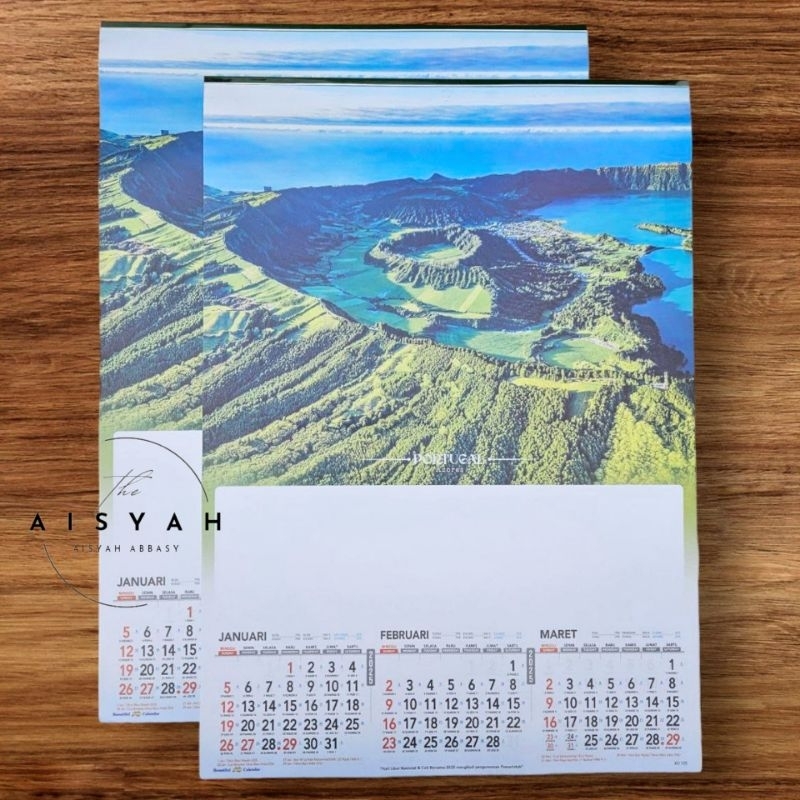 

kalender tahun 2025 4 lembar x 3 bulanan alam dunia AO 105 ukuran 38x54cm(terima castume cetak merek)