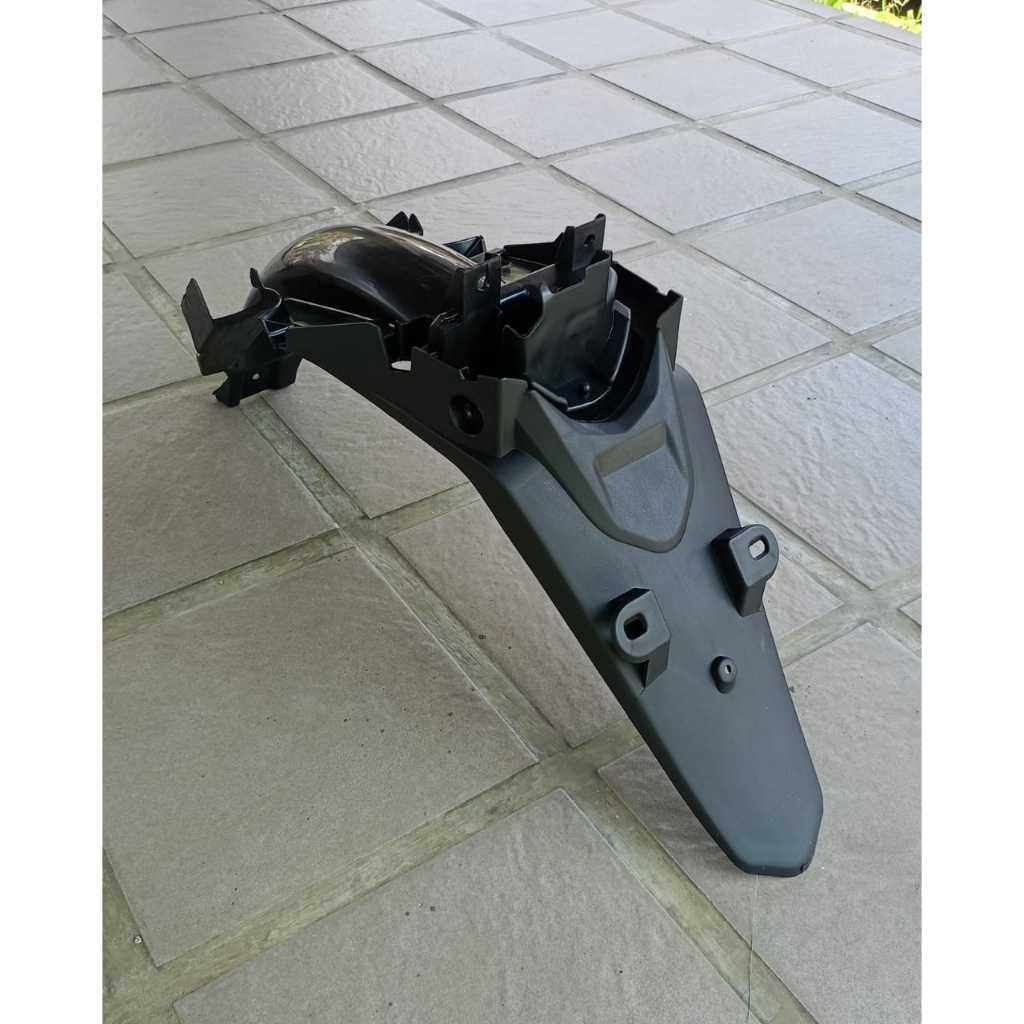 Spakbor Belakang Revo Absolute 110