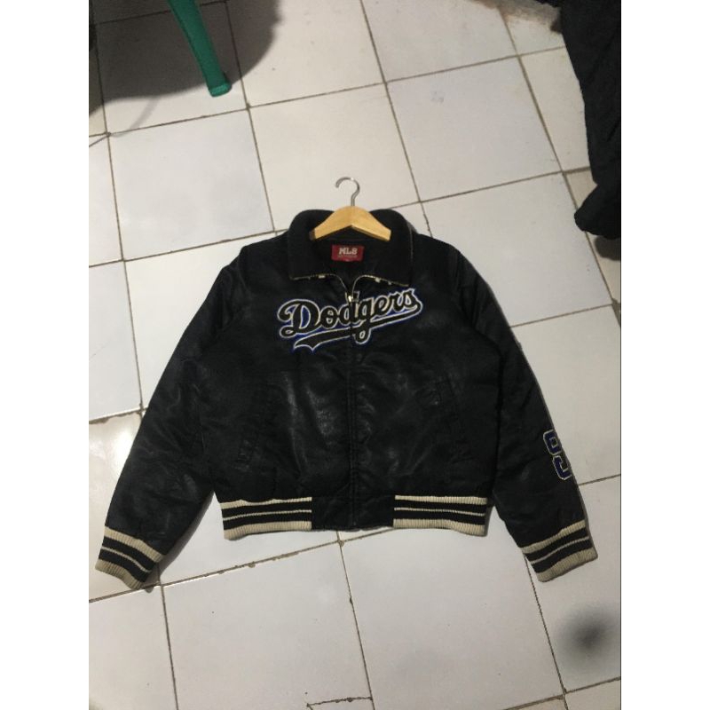 varsity mlb bahan satin size 90
