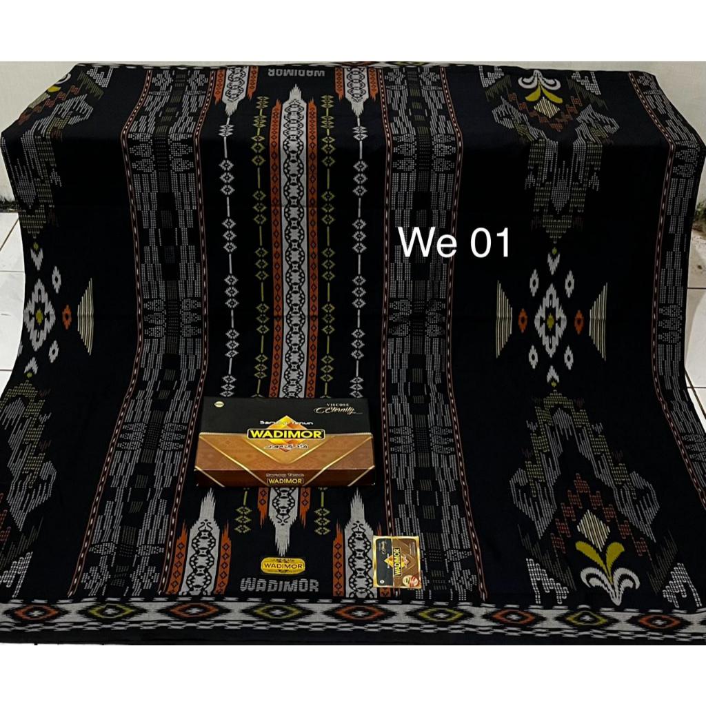 Sarung wadimor motif viscose internity hitam
