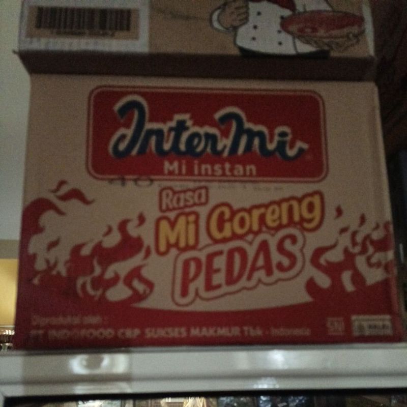 

Intermie mi instan rasa mi goreng pedas 1 dos isi 40pcs