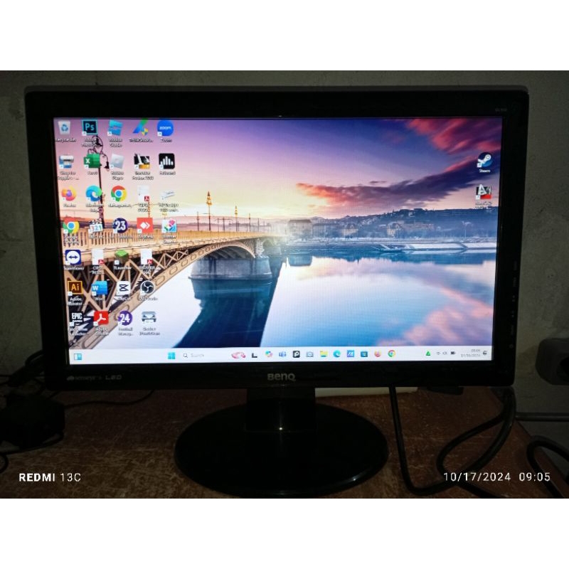 Monitor LED BENQ 19 inch wide screen minus sedikit seperti di foto
