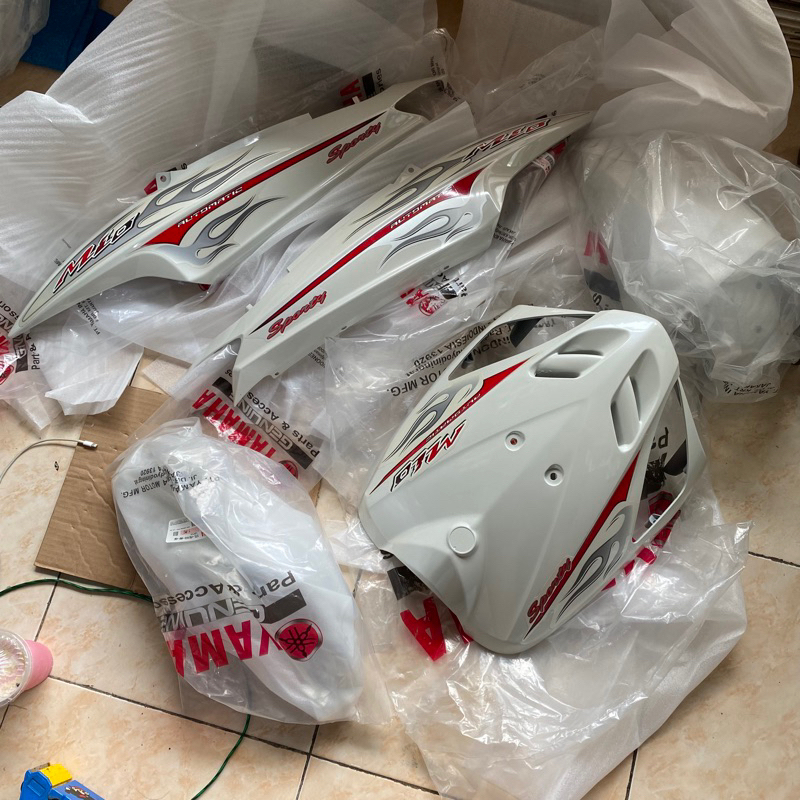body mio sporty putih original yamaha set striping