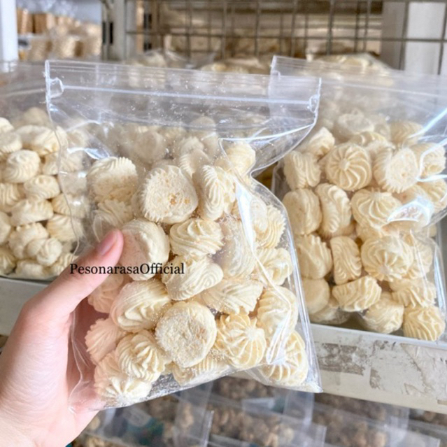 

KUE SAGU MINI / KUE SAGON / SUSU KEMBANG by Pesonarasa