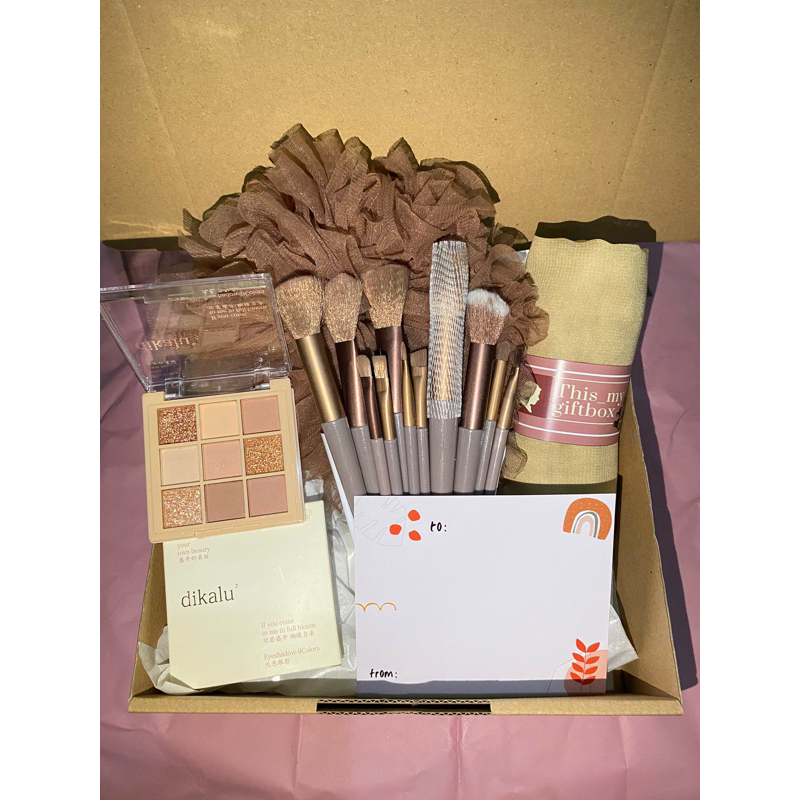 

HEMAT Kado Wanita Hijab Lengkap|giftbox