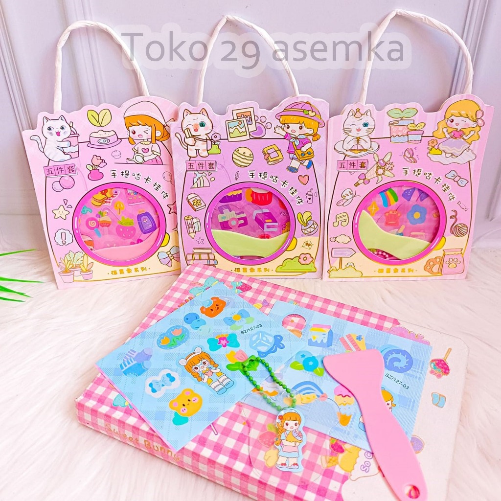 

Sticker Kode SZ-127 (ISI STICKER 2 LEMBAR + SPATULA) Lovely Girl Battle lembar Stiker + hand tool scraper perata sticker