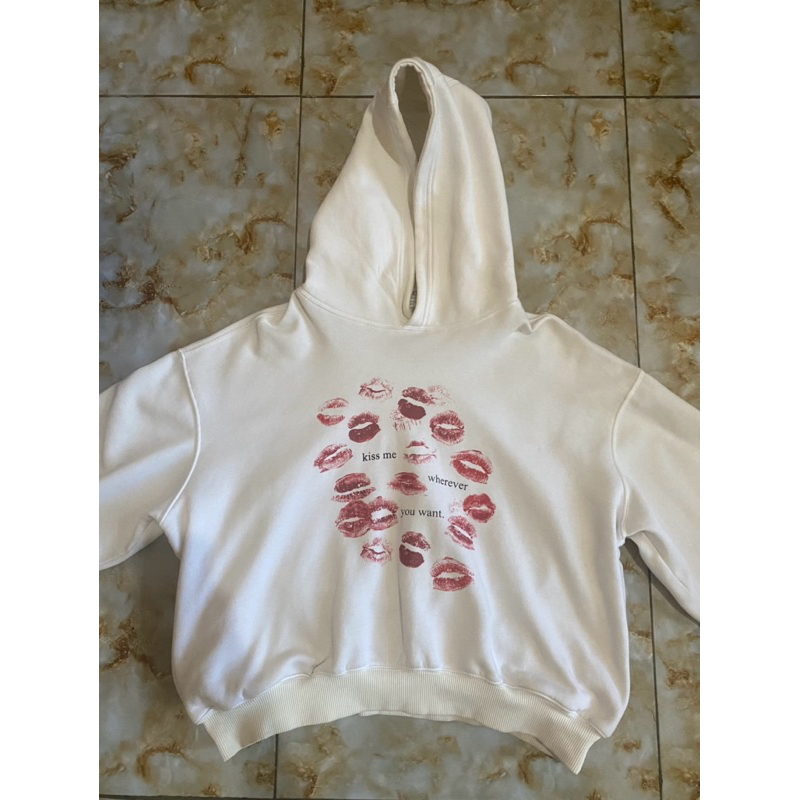 telepati che kiss me hoddie