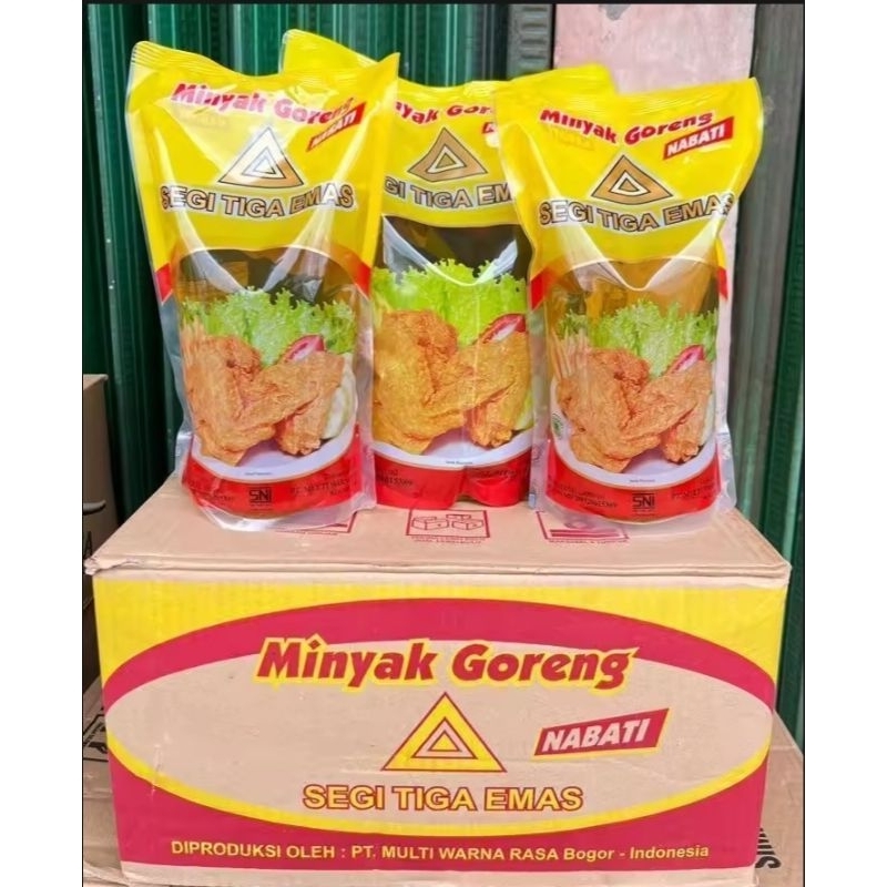 

PROMO Segitiga Emas Minyak Goreng Nabati Refill Pouch 1 liter