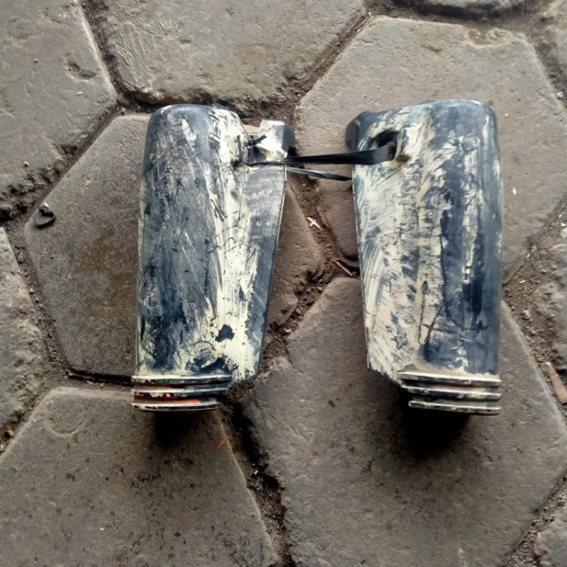 COVER TUTUP SHOCK BREAKER KUPINGAN SPAKBOR YAMAHA ALFA ORIGINAL