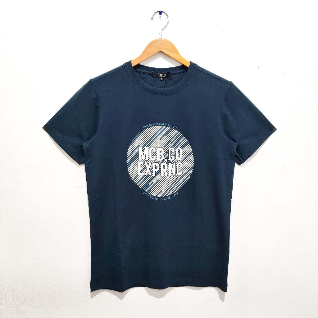MCB T-Shirt Kaos Oblong Pria Navy MCB.CO EXPRNC Lengan Pendek MBOD 0109013