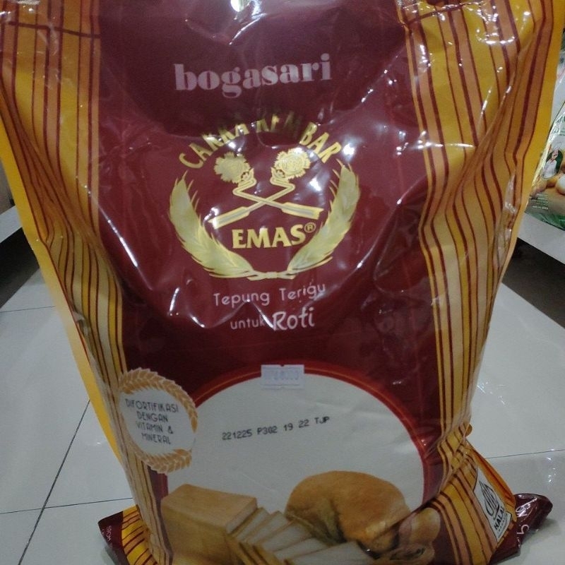 

Bogasari Tepung Cakra Kembar Emas Roti Kemasan 5kg