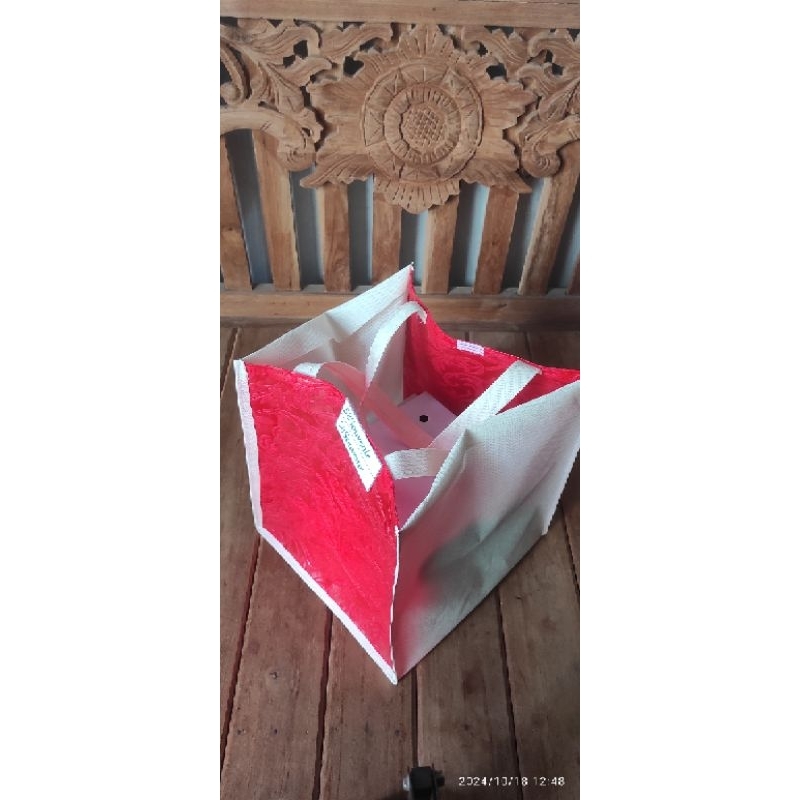 

tas berkat syukuran nikah tas khitan tas nasi tas aqiqah tas Souvenir khajat berkat