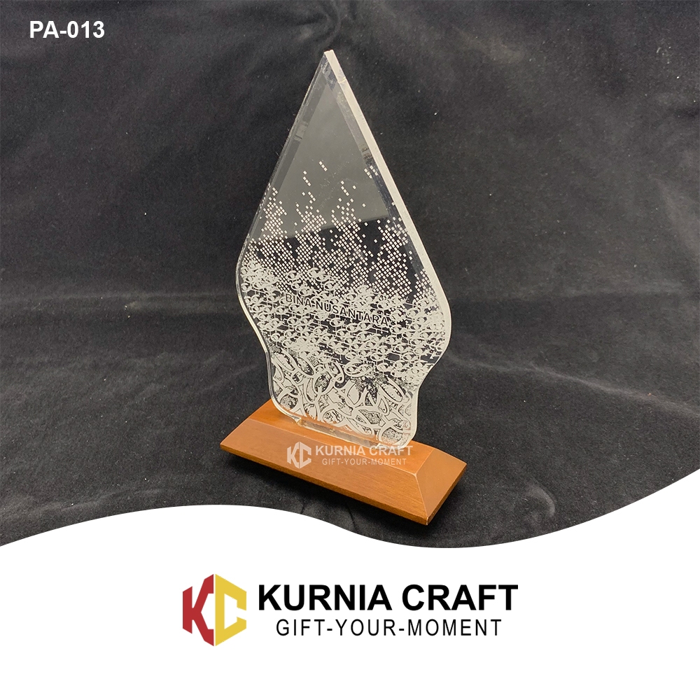 Plakat Akrilik Grafir Custom Desain, Logo dan Tulisan, Plakat Penghargaan, Plakat Souvenir