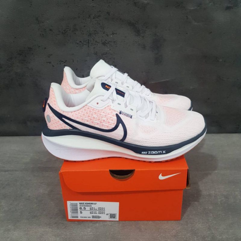 Sepatu Nike Vomero 17 Summit White Total Orange