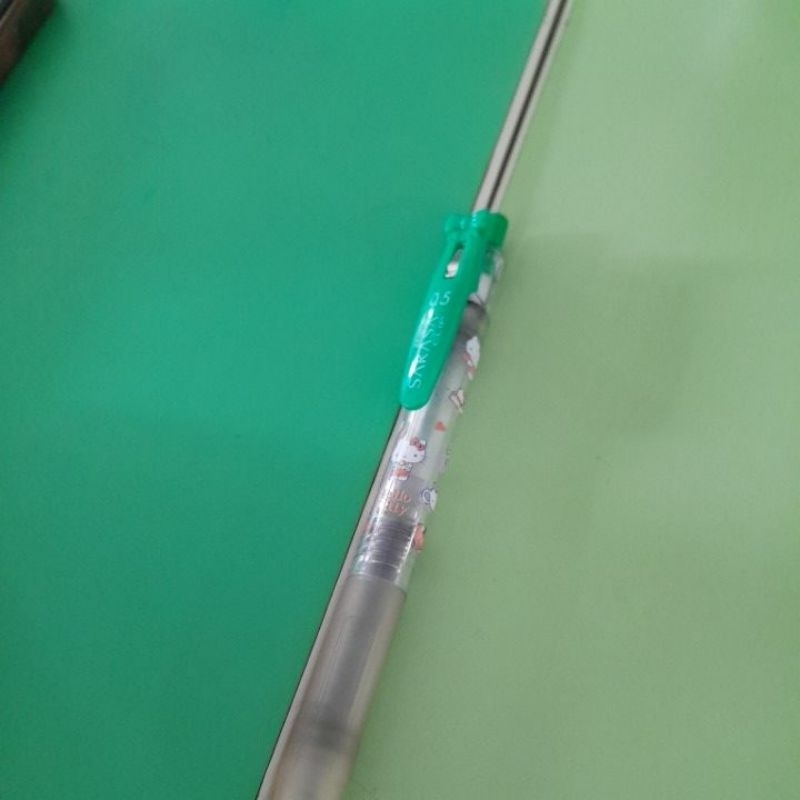 

Pulpen Sarasa Hello Kitty MAHAL BERKUALITAS 10/10