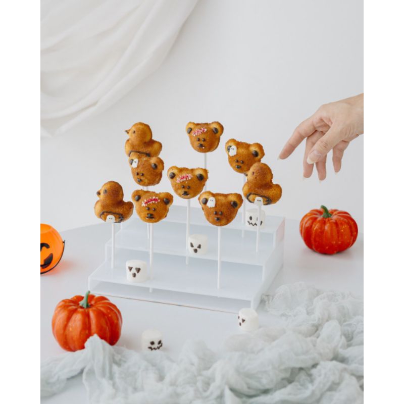 

Madeline Halloween Edition