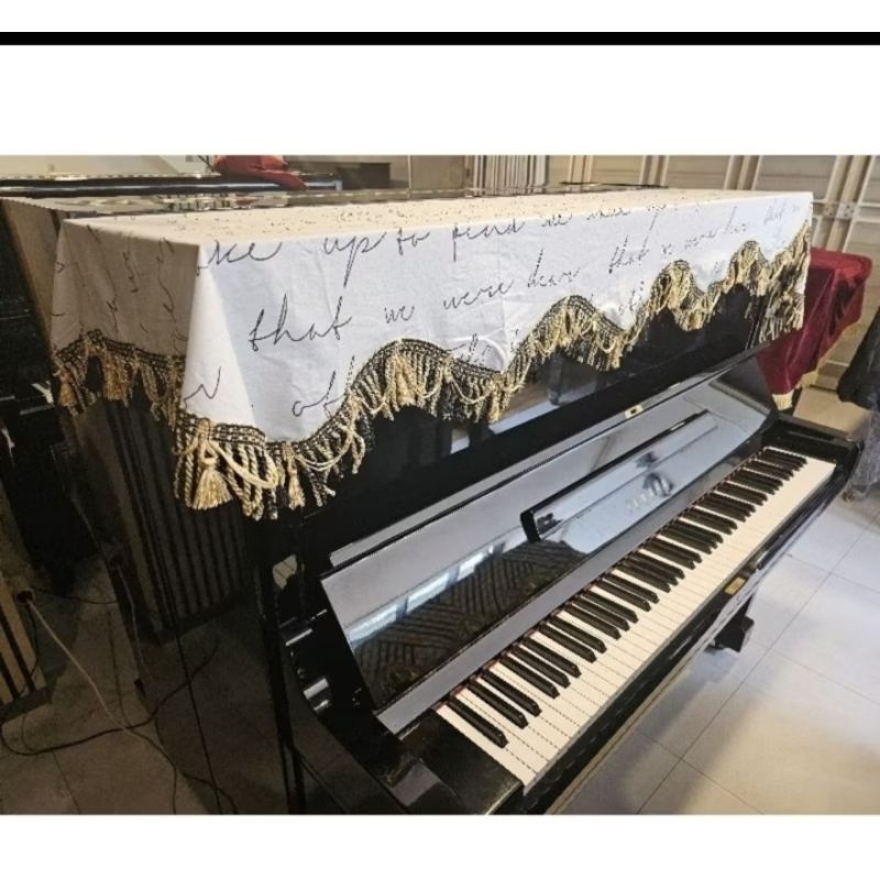 Piano Yamaha UX. PIano bekas. Piano Upright.