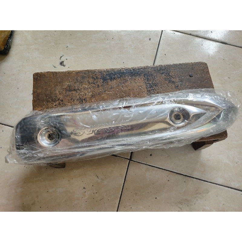 COVER KNALPOT SUZUKI SPIN BARU ORI SGP