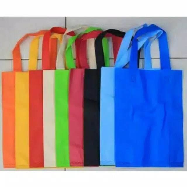 

Goodie bag Spunbond Handle Lipat Samping Tas Spunbund Polos