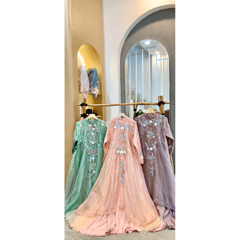 Riyana dress premium