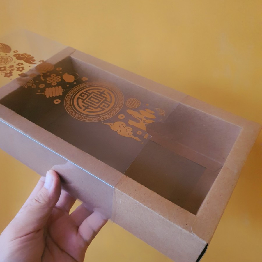 

10 pcs box mika alas tanpa sekat ukuran 22x11x6cm kemasan lapis legit warna cokelat cny