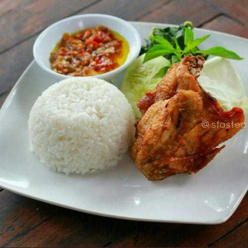 

paket murah nasi box ayam goreng ready setiap hari