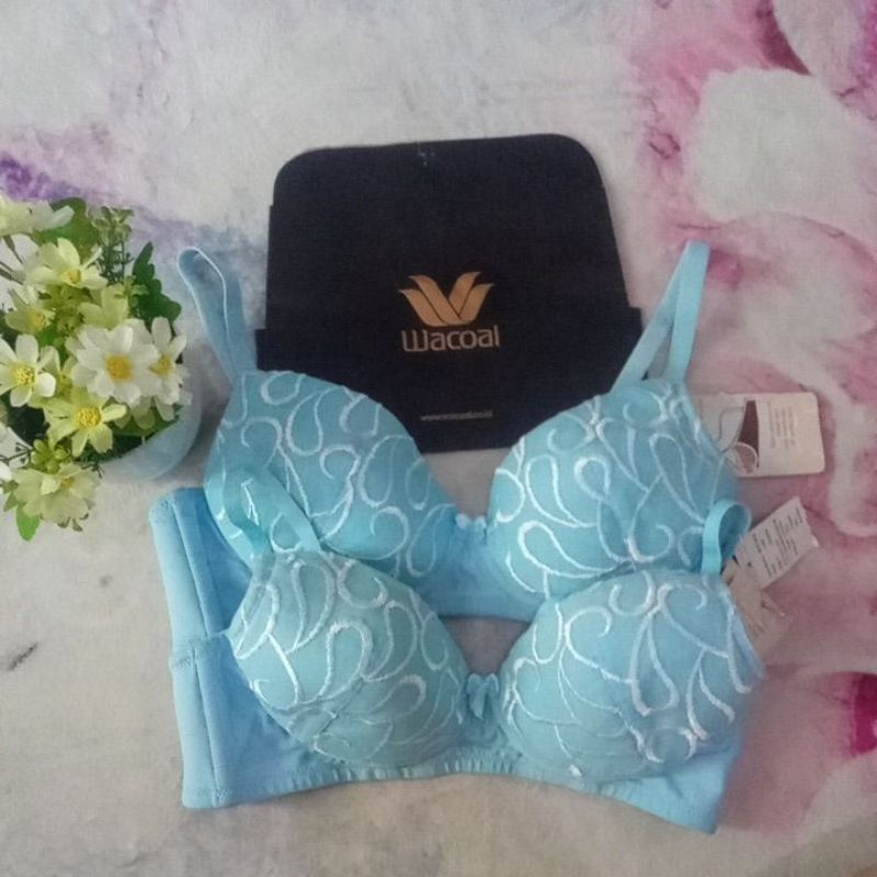 luludi by Wacoal bra tanpa kawat size 34b,34c