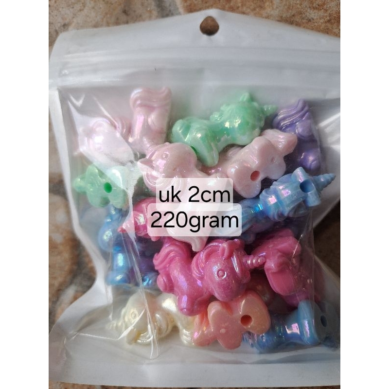 mute manik kuda pony susu/pastel kilap 220gram