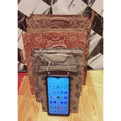 

50 paperbag sovenir semua ukuran/paperbag hajatan isi 50 pcs/tas kertas serbaguna