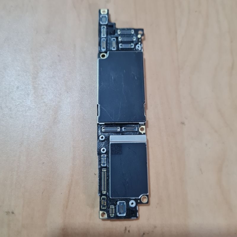 mesin iphone XR 64gb terkunci icloud