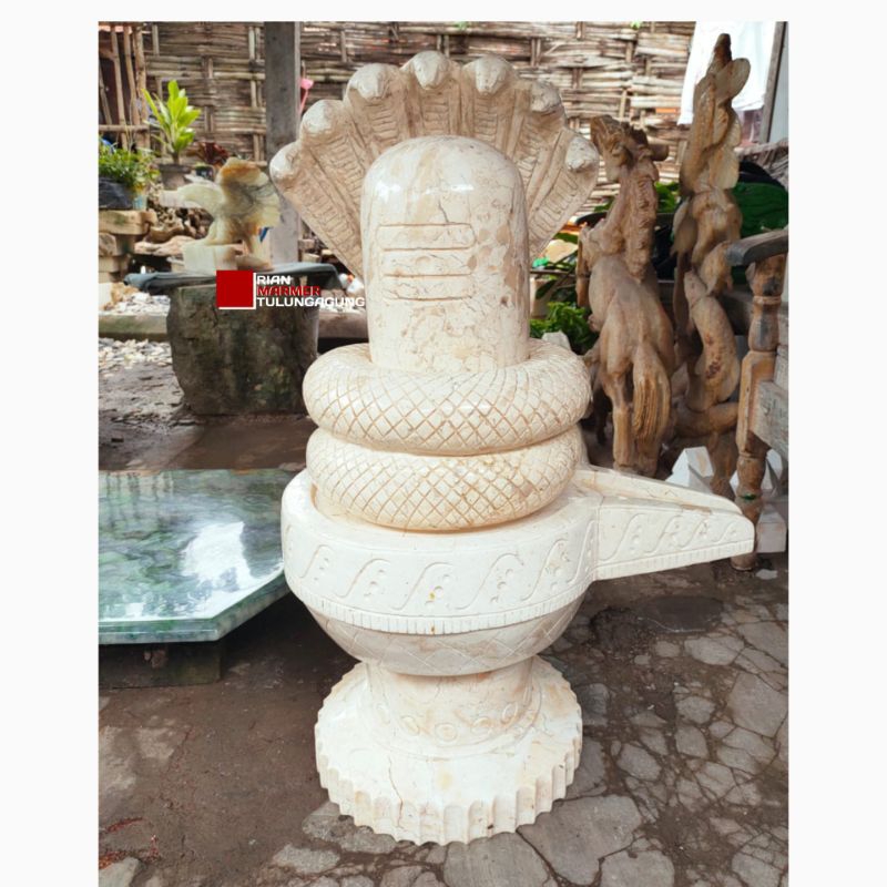 Patung Sembayang Lingga Yoni dan 7 Kepala Ular Marmer Putih Finishing Glossy