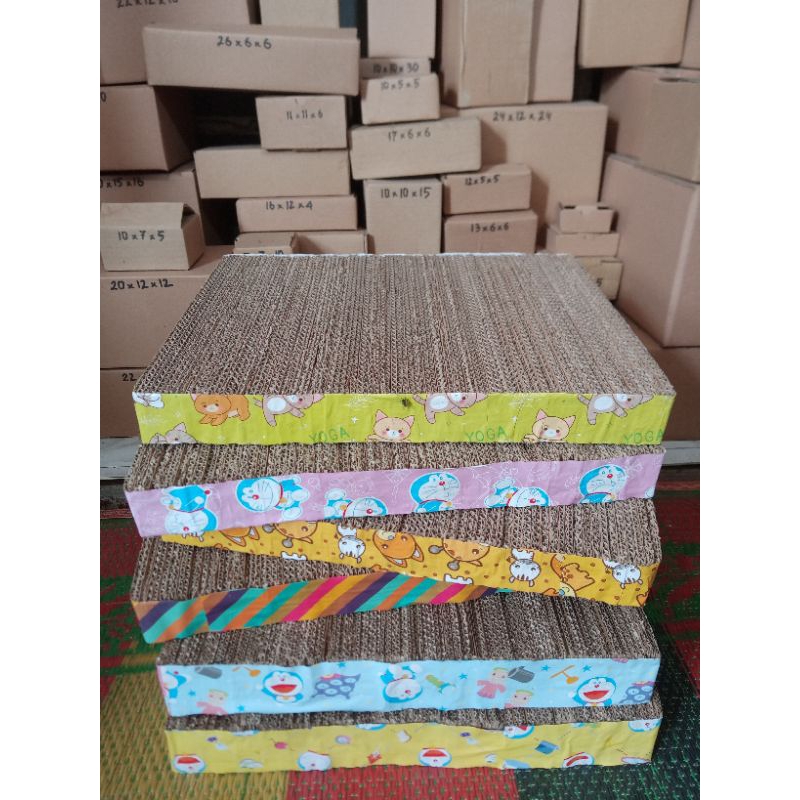

kardus garukan kucing 40x30 cm mainan kucing