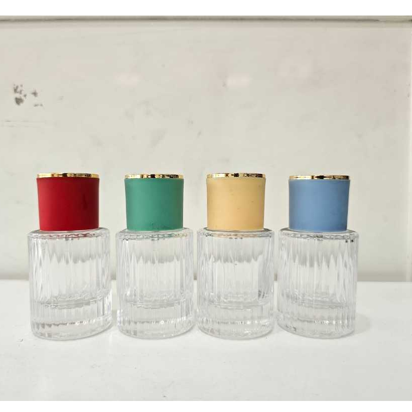 BOTOL CLOE 30 ML TUTUP WARNA. black & WHITE BOTOL KOSONG PARFUM SPRAY KACA MEWAH DRAT. HARGA PER BOT