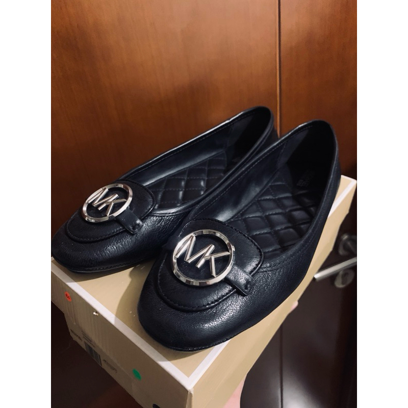 Preloved Flatshoes MK Lillie Leather Moc - Black SHW