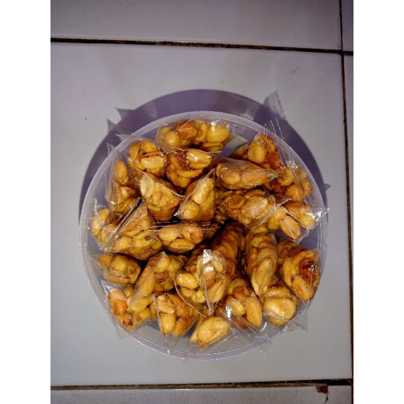 

kacang kupas girih - 1 pack isi 10