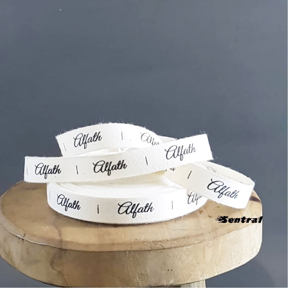 

Sentraljaya Label Baju / Label Hijab / Label Woven Damask Substitute COD