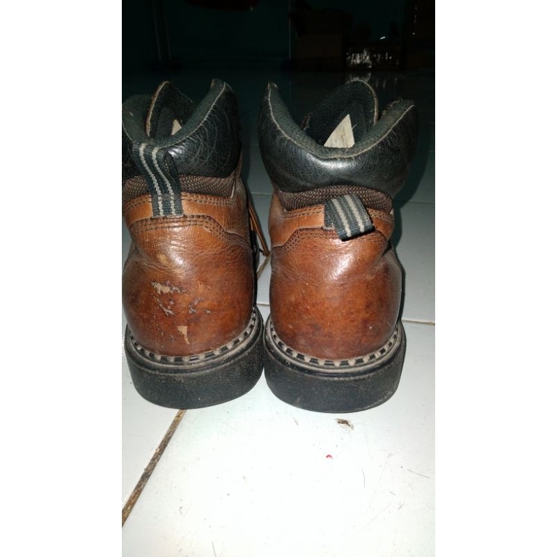 sepatu red wing