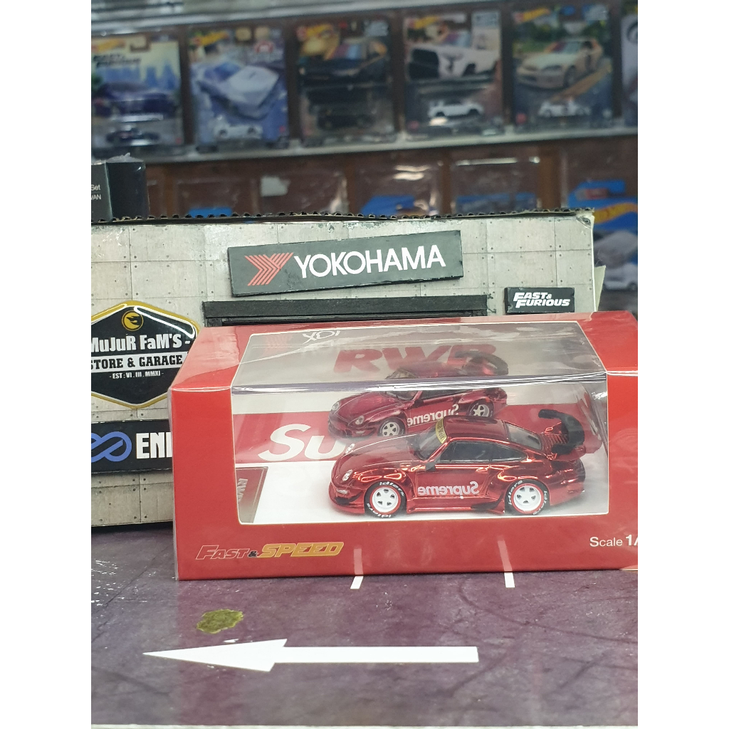 Die Cast 1:64 Porsche RWB 993 GT Wing Red Chrome SUPREME [Fast Speed] wirh Extra Wheel