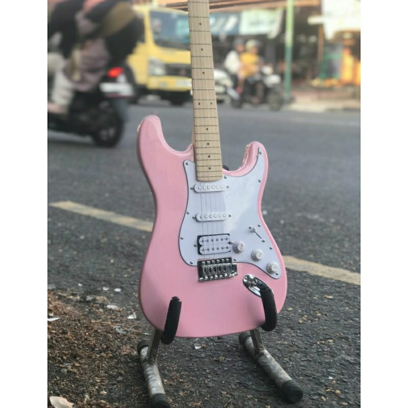 Gitar Elektrik Difergio Startocaster HSS pink