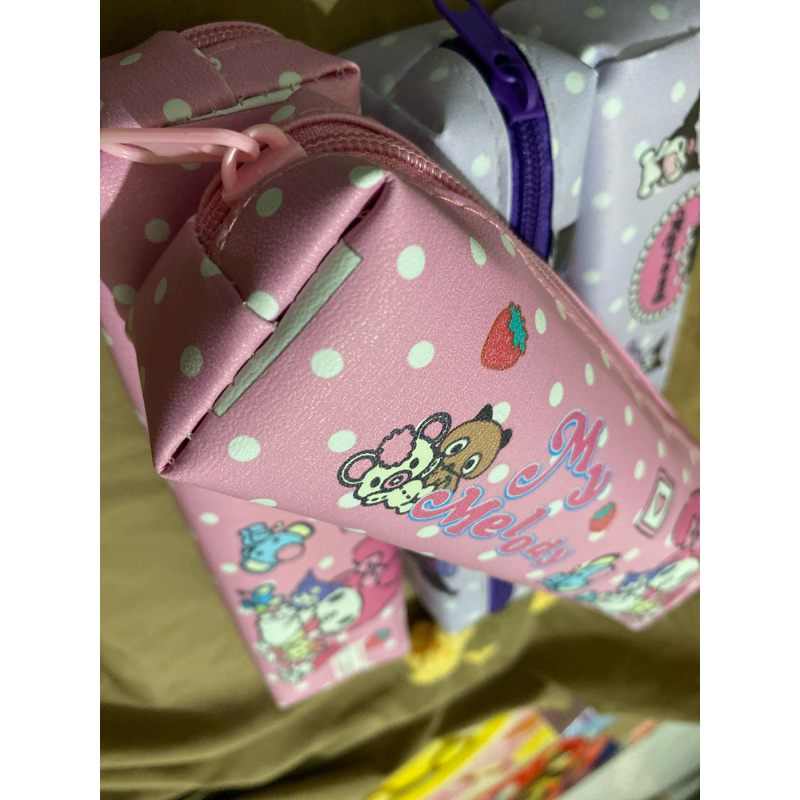 

Kotak pensil lucu Melody dan Kuromi