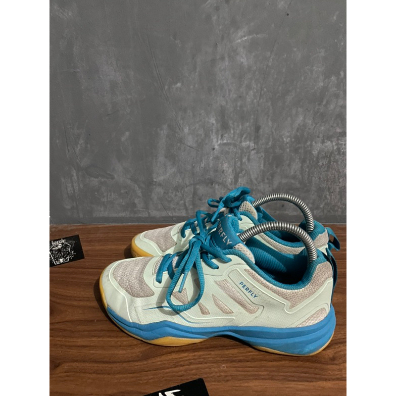Sepatu badminton perfly decathlon second