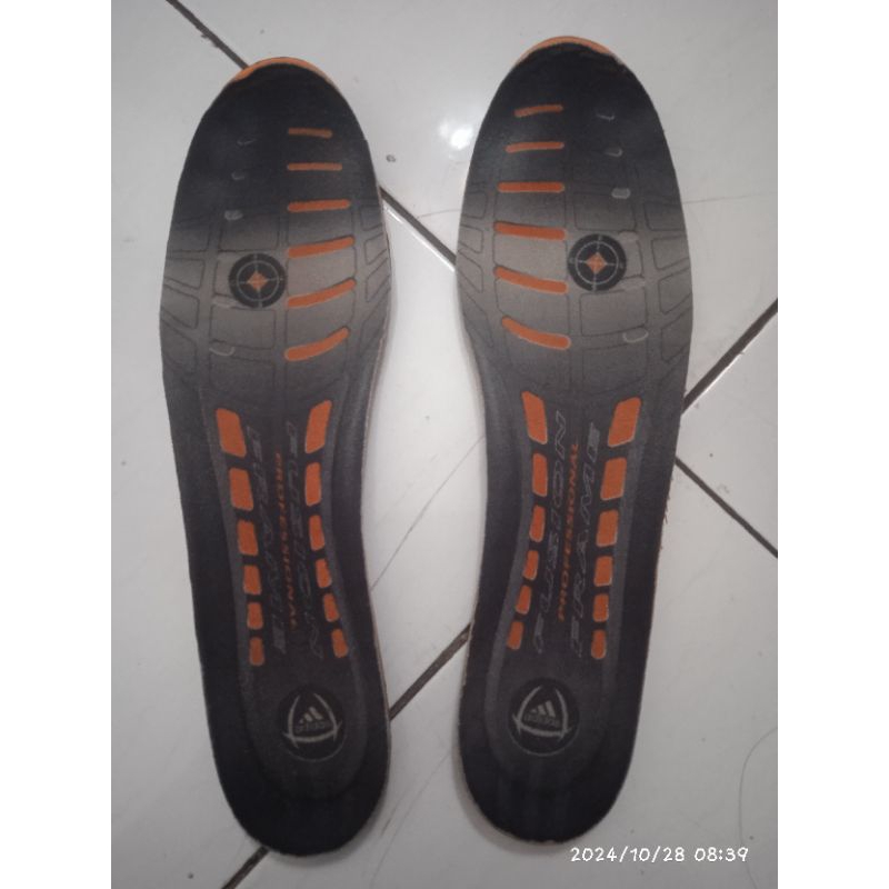 sol dalam sepatu bola adidas spider original ukuran 43