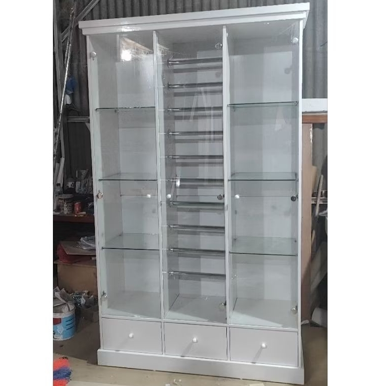 Lemari hijab dan lemari tas mewah