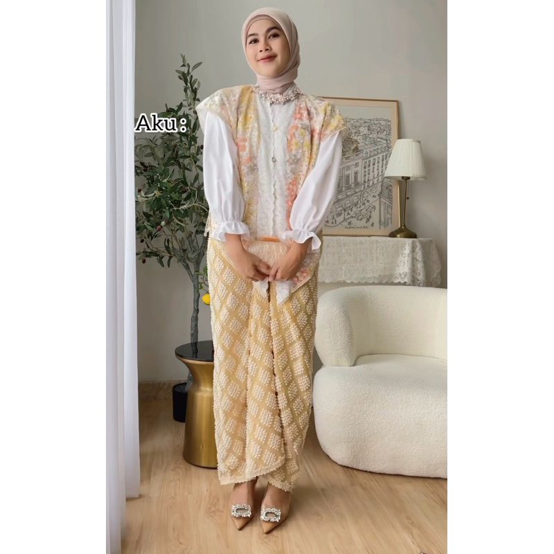 ROK LILIT TENUN BULU